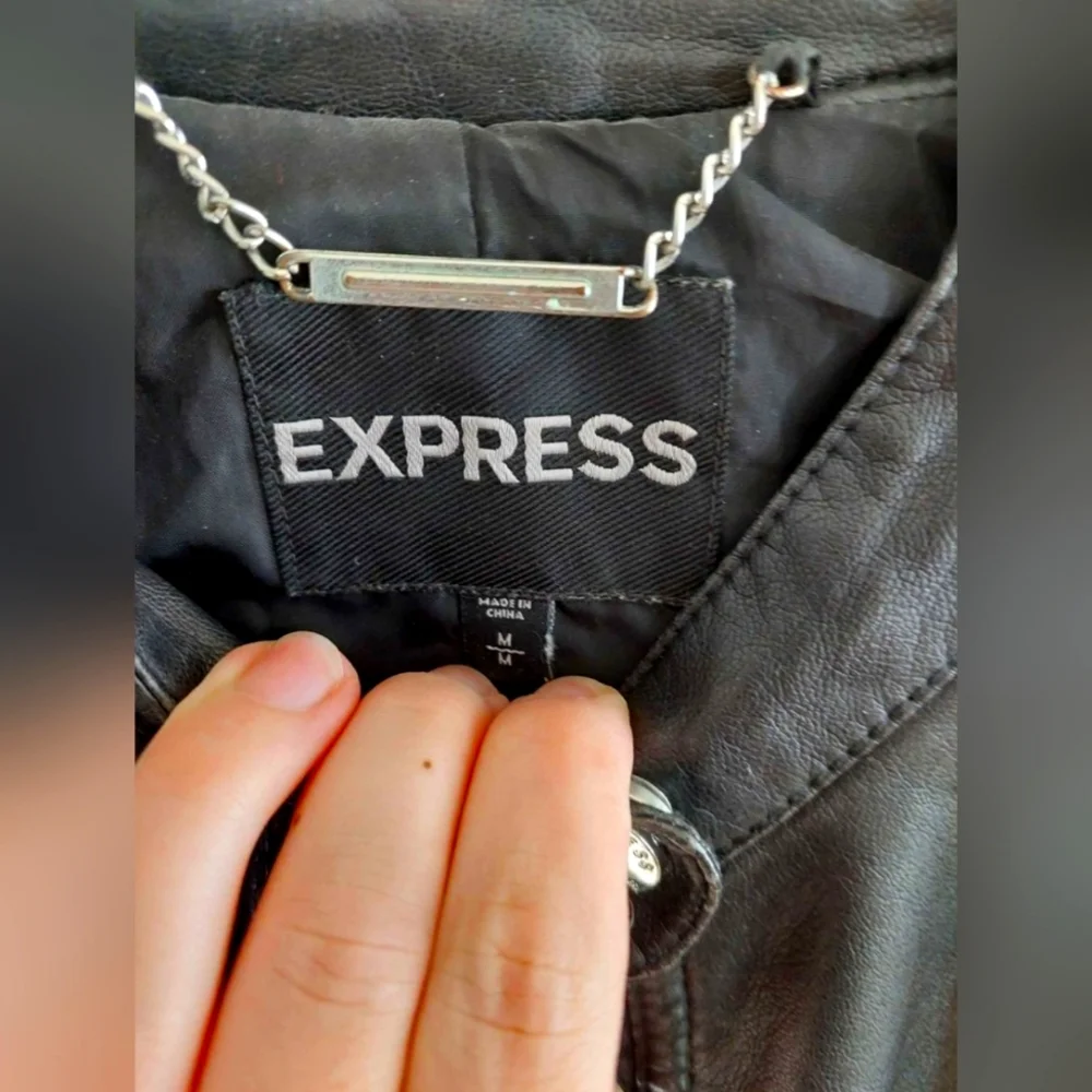 EXPRESS minus the leather moto jacket - Picture 3 of 4